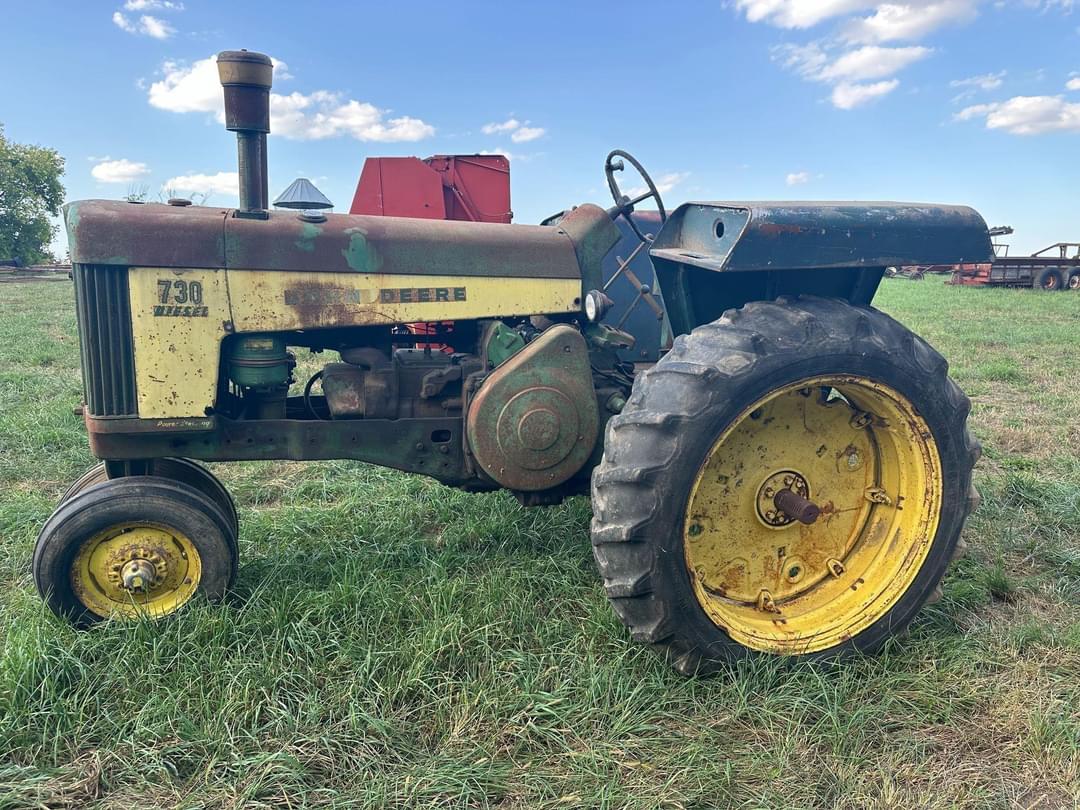 Image of John Deere 730 Primary image