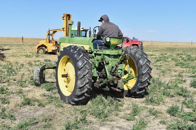 Image of John Deere 730 equipment image 2