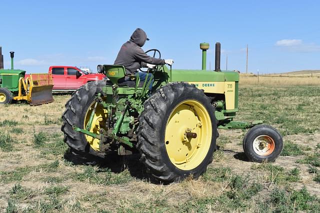 Image of John Deere 730 equipment image 4