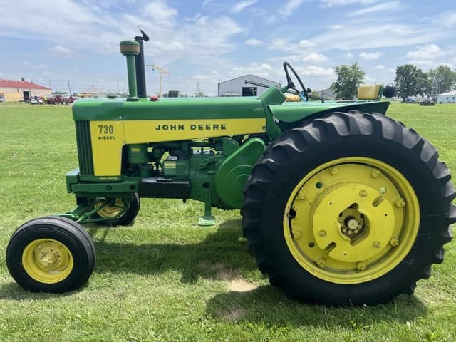 Image of John Deere 730 equipment image 1