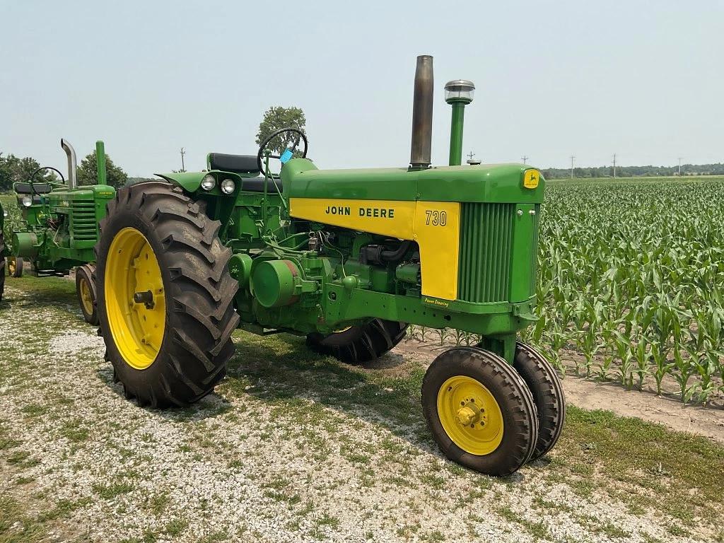 Image of John Deere 730 Primary image