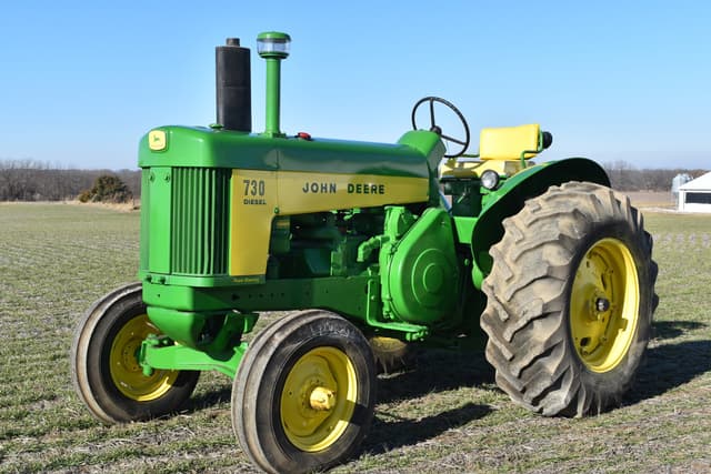 Image of John Deere 730 equipment image 1