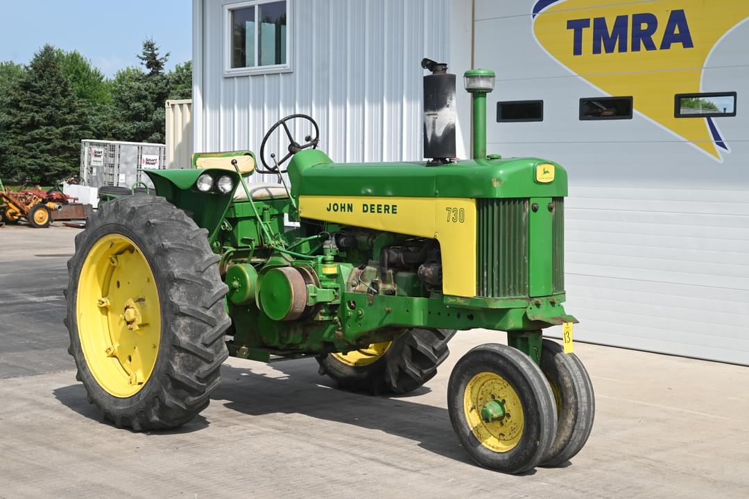 Image of John Deere 730 Primary image