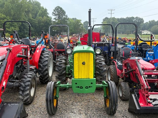 Image of John Deere 830 equipment image 1