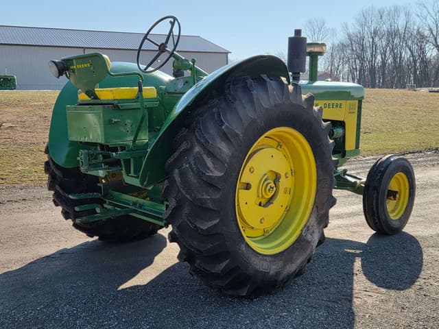 Image of John Deere 830 equipment image 4