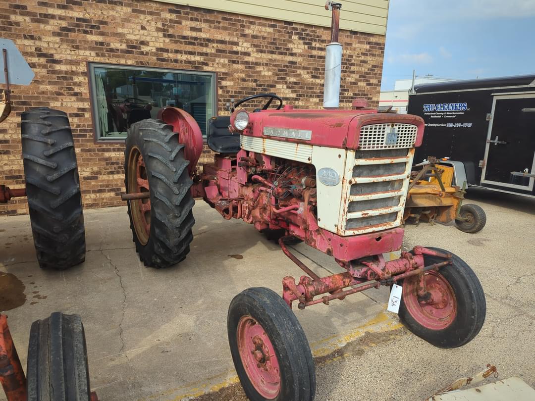Image of Farmall 340 Primary image