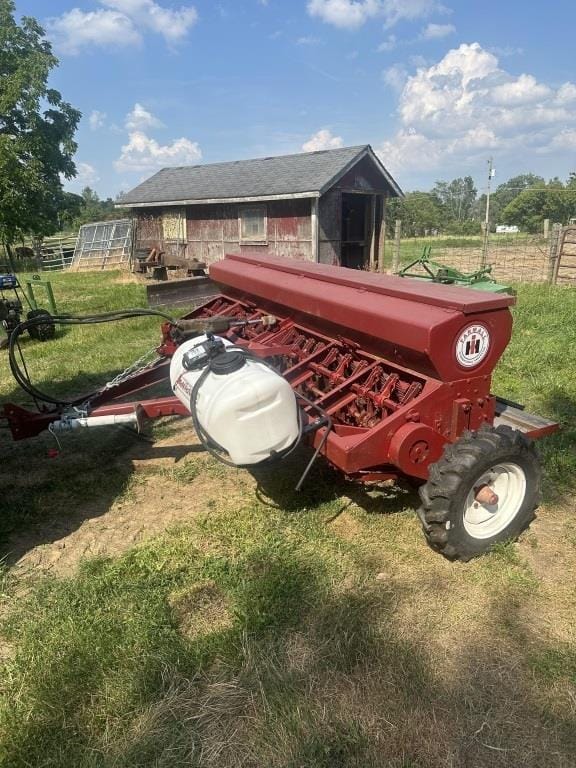 Main image International Harvester 10