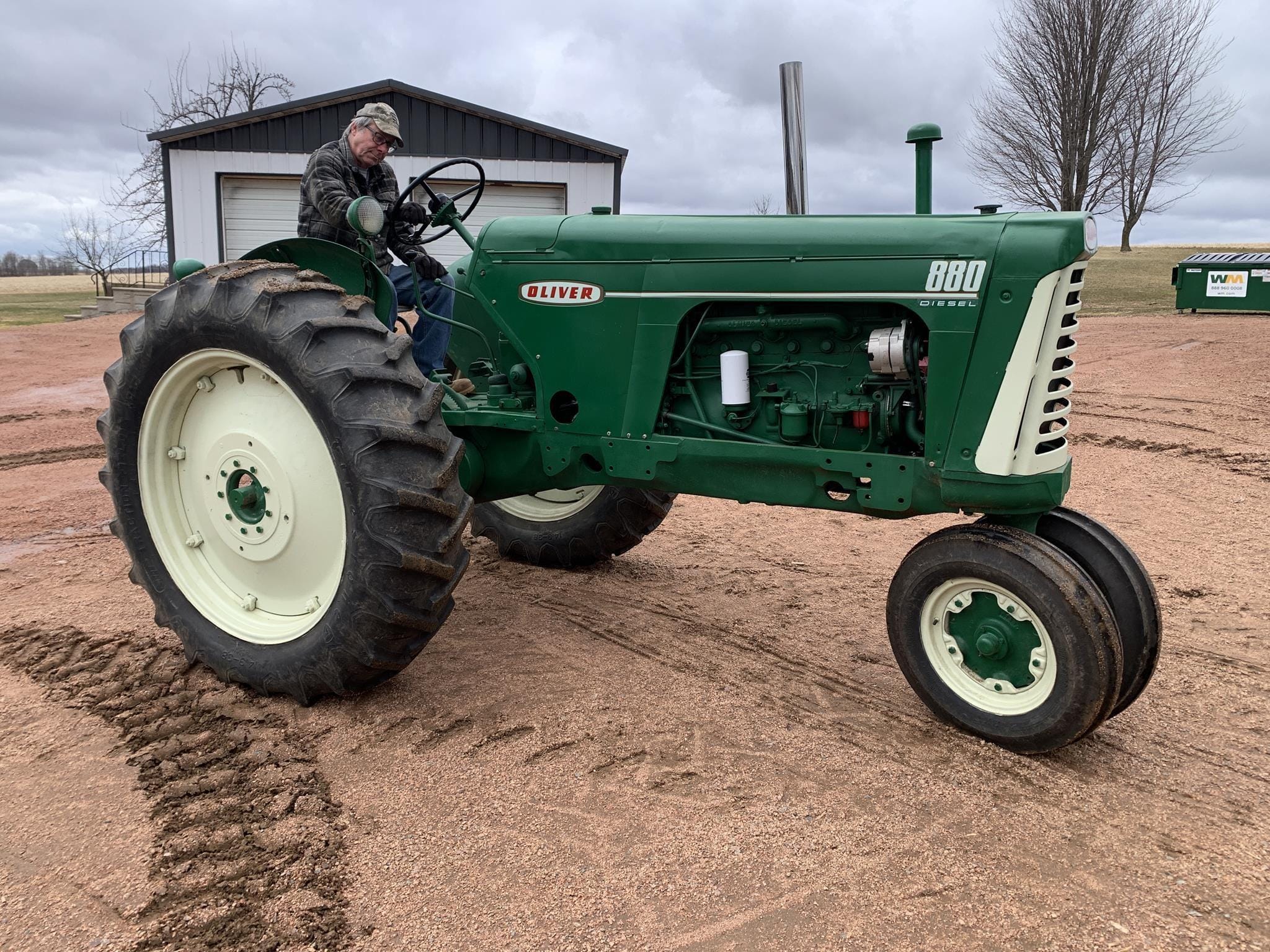1959 Oliver 880 Equipment Image0