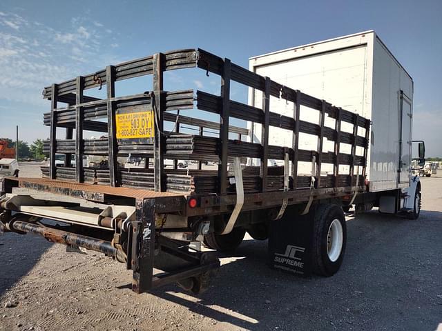 Image of Freightliner M2 equipment image 4