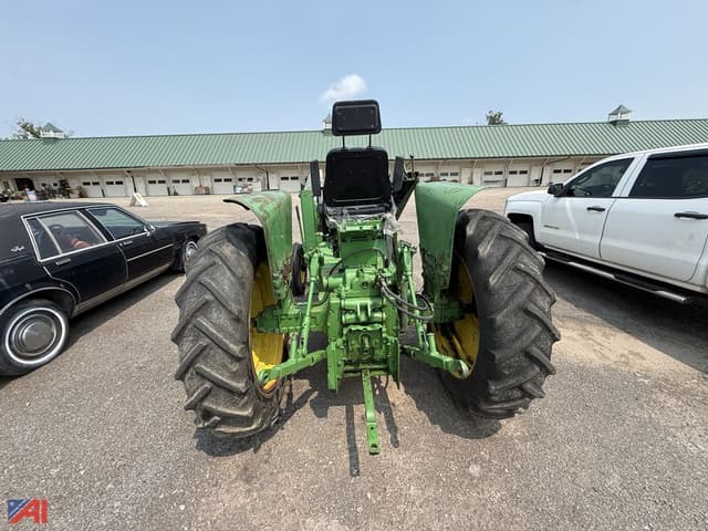 Image of John Deere 2010 equipment image 4