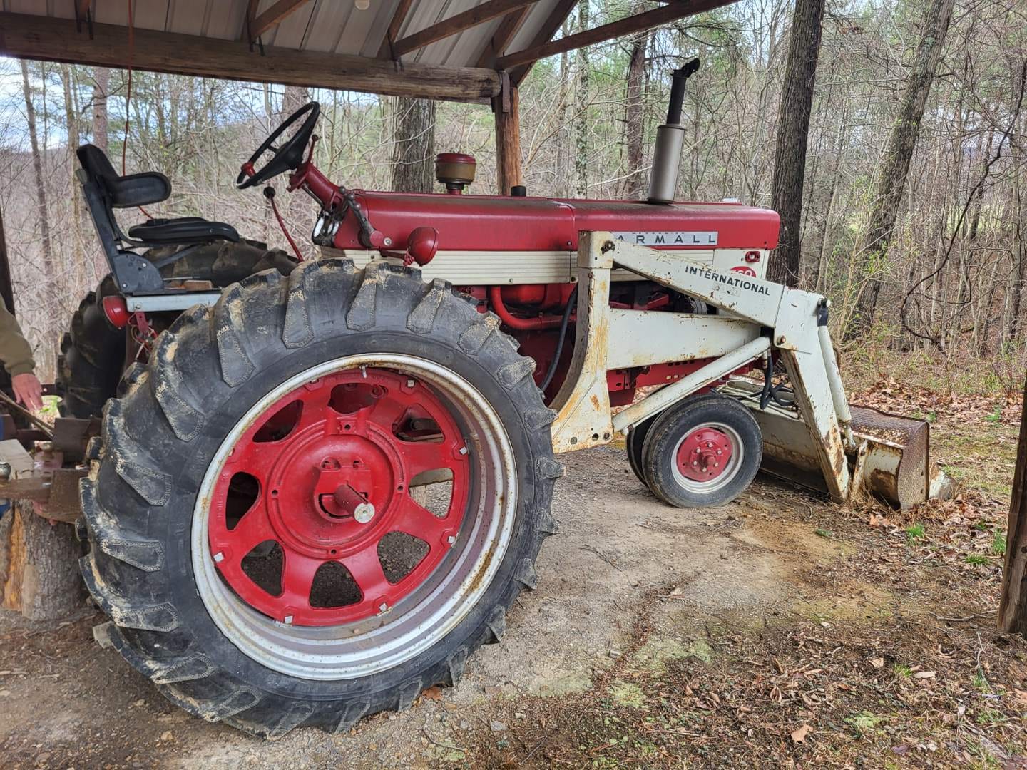 1960 International Harvester 560 Equipment Image0