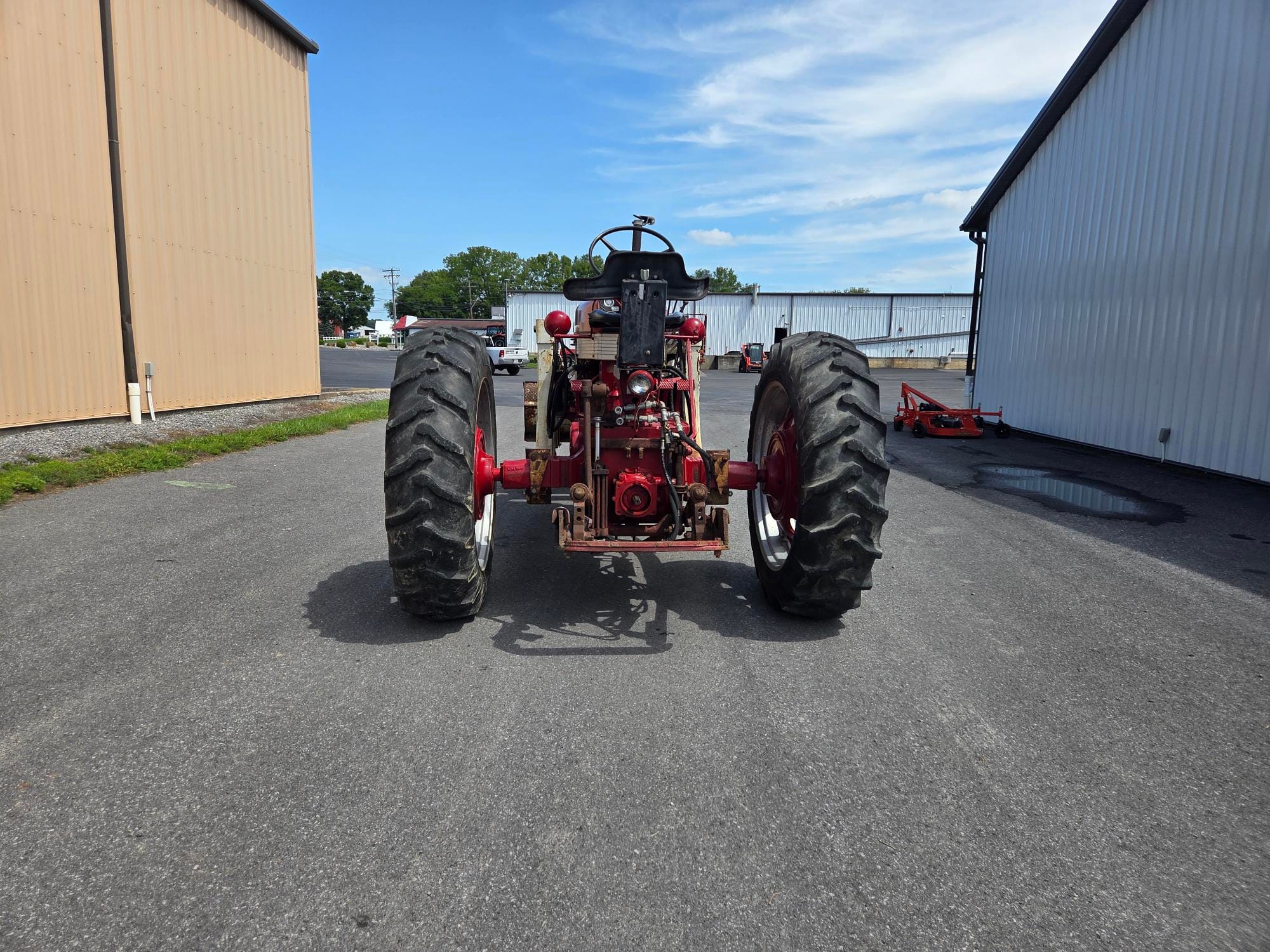 1960 International Harvester 560 Equipment Image0