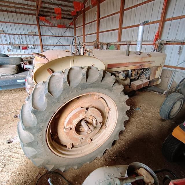 Image of Cockshutt 550 equipment image 1