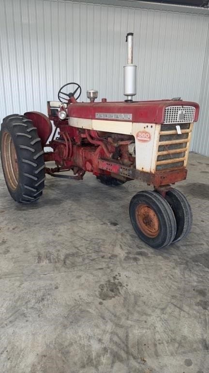 1960 International Harvester 560 Equipment Image0