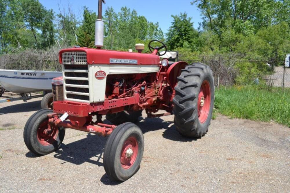 Main image International Harvester 560