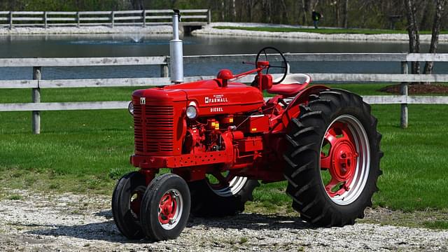 Image of Farmall B-450 equipment image 1