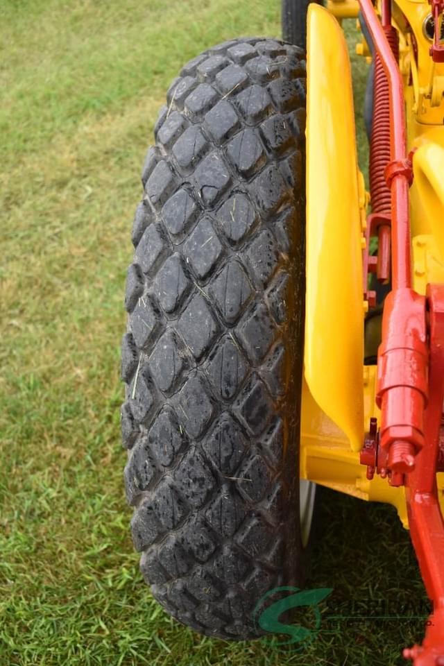 Image of Farmall Cub equipment image 2