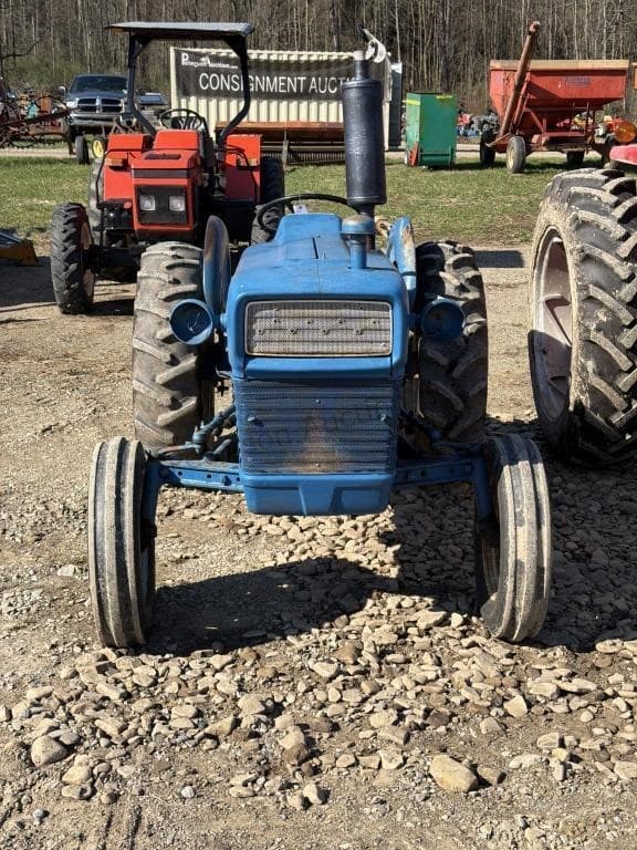 Image of Ford 2000 equipment image 1