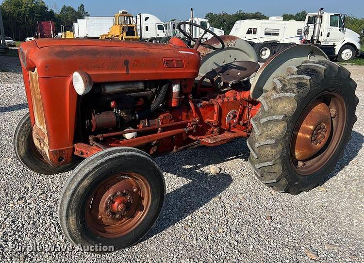 1960 Ford 601 Equipment Image0