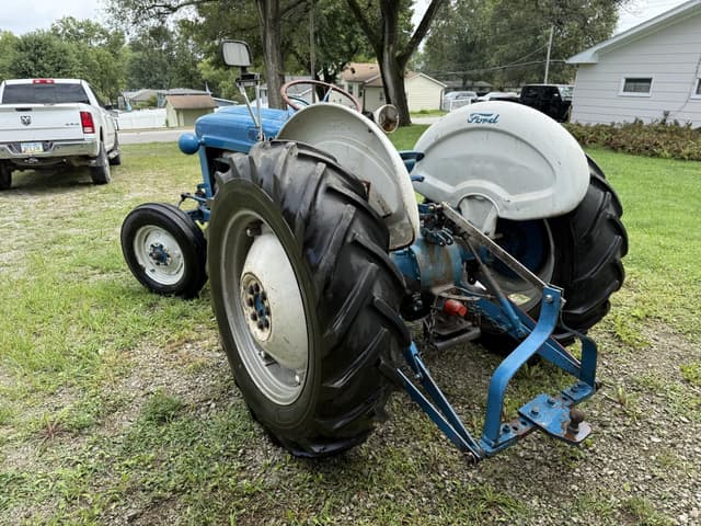 Image of Ford 641 equipment image 3