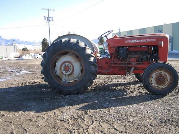 Image of Ford 681 equipment image 1