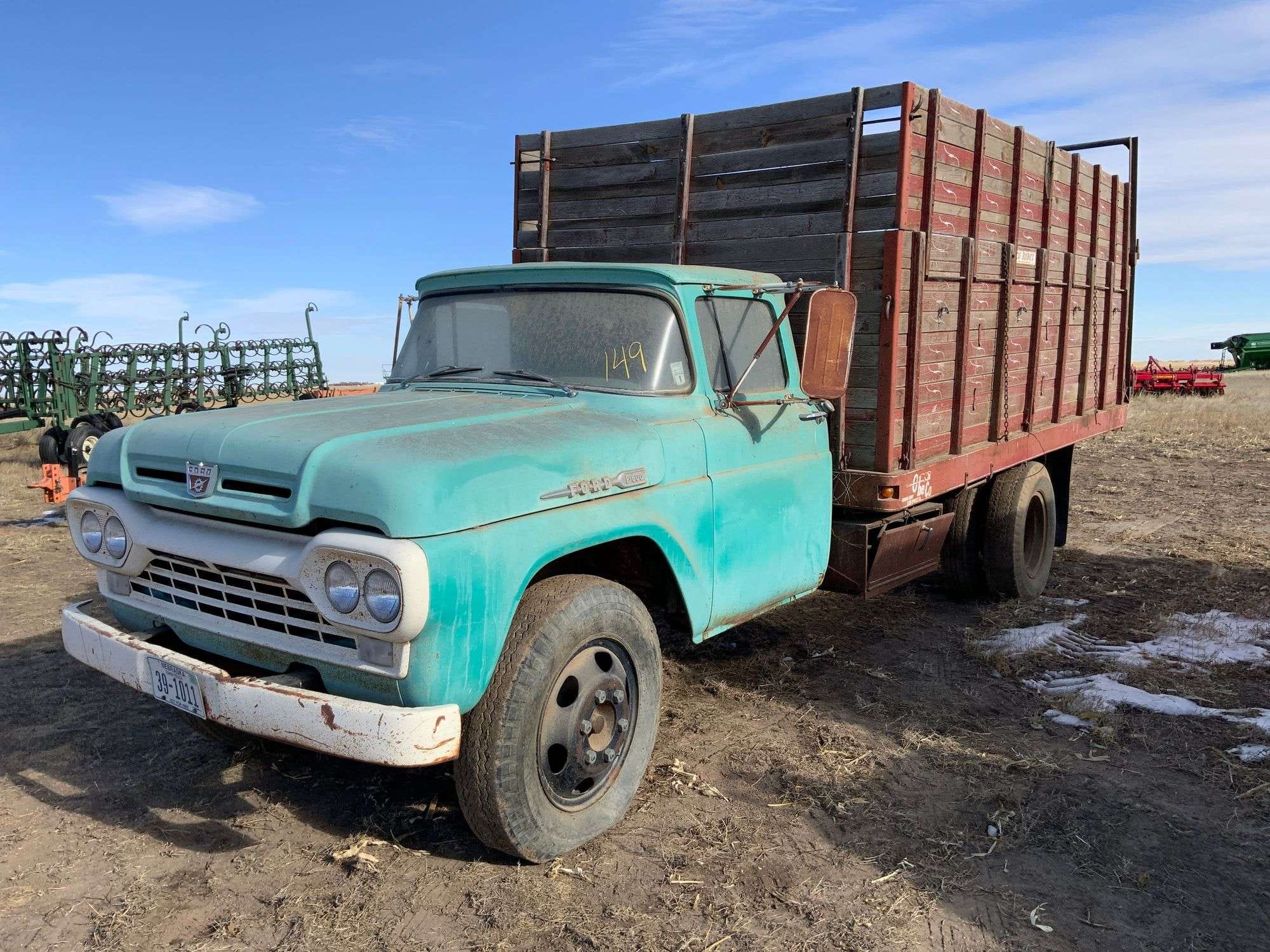 1960 Ford F-600 Equipment Image0