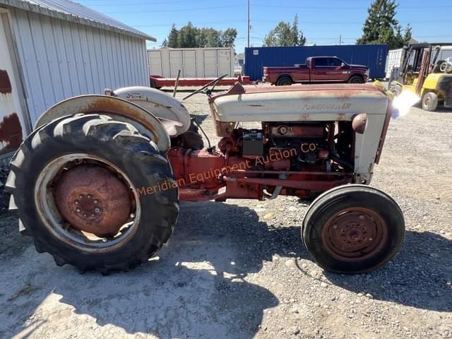 Image of Ford 841 equipment image 4