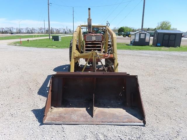 Image of International Harvester 460 equipment image 2