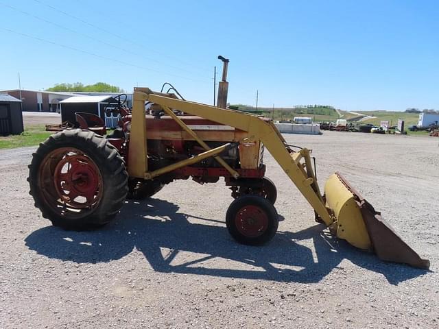 Image of International Harvester 460 equipment image 4