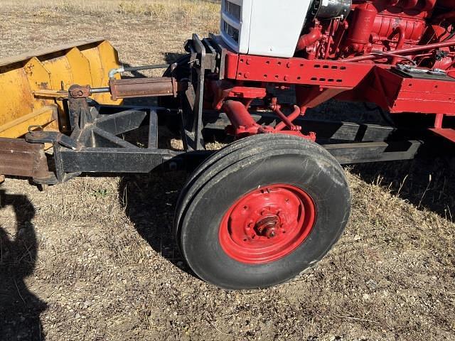 Image of International Harvester 560 equipment image 2