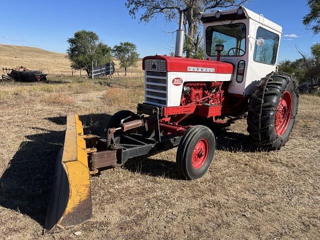 Image of International Harvester 560 Primary image
