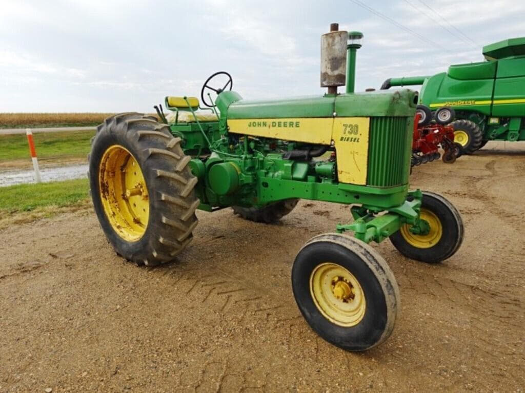 Image of John Deere 730 Primary image