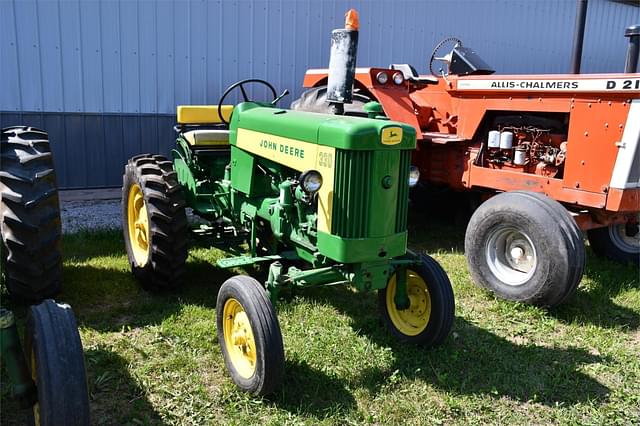 Image of John Deere 330 equipment image 1