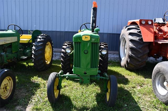 Image of John Deere 330 equipment image 2