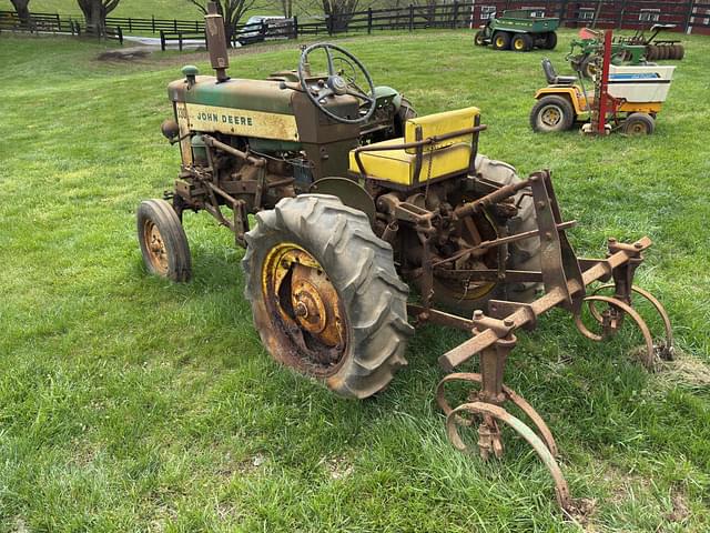 Image of John Deere 330 equipment image 2