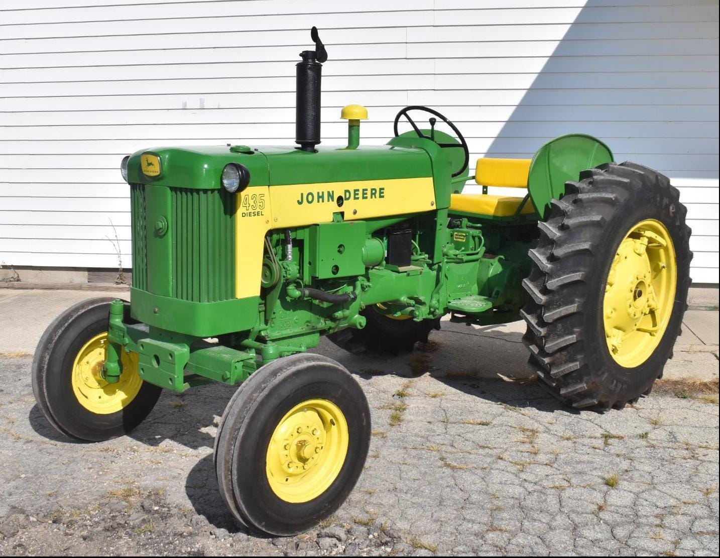 Main image John Deere 435