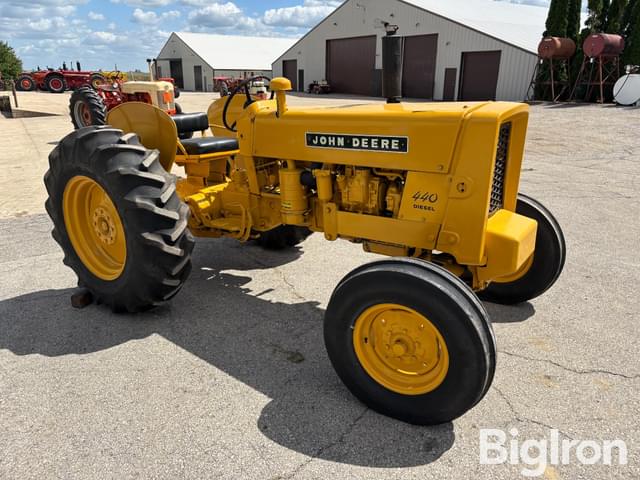 Image of John Deere 440 equipment image 2