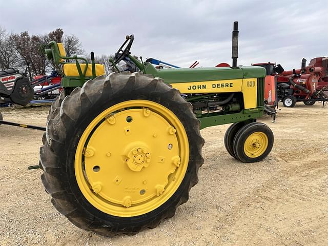 Image of John Deere 530 equipment image 2