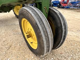 Main image John Deere 530 10