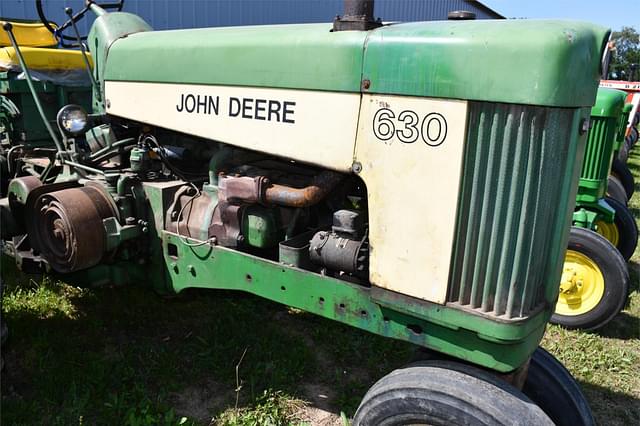 Image of John Deere 630 equipment image 3