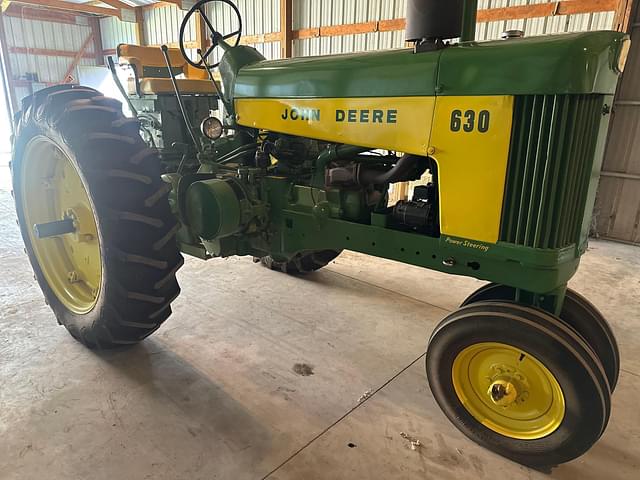 Image of John Deere 630 equipment image 1