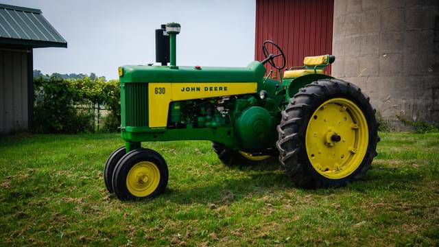 Image of John Deere 630 equipment image 1