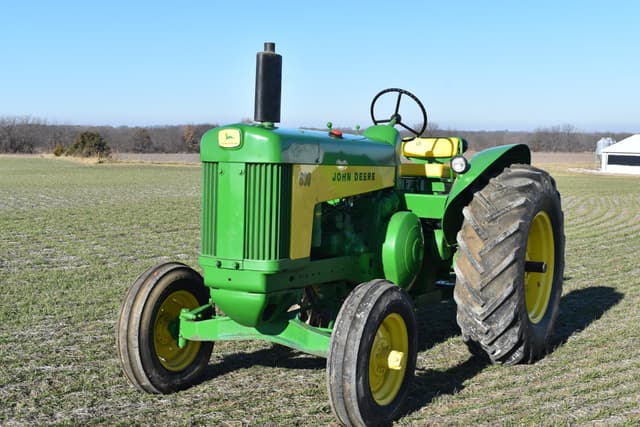 Image of John Deere 630 equipment image 2