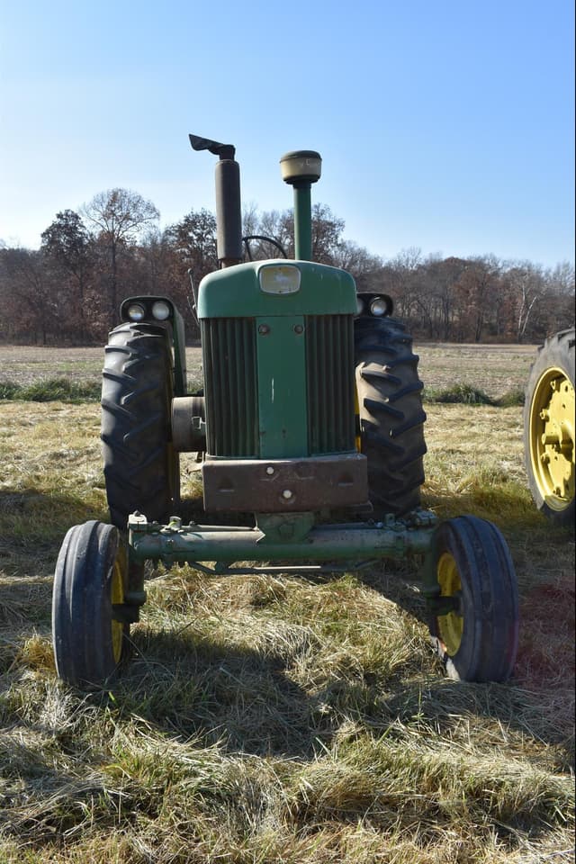 Image of John Deere 730 equipment image 1