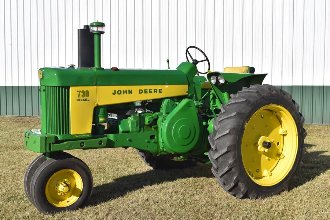Image of John Deere 730 Primary image