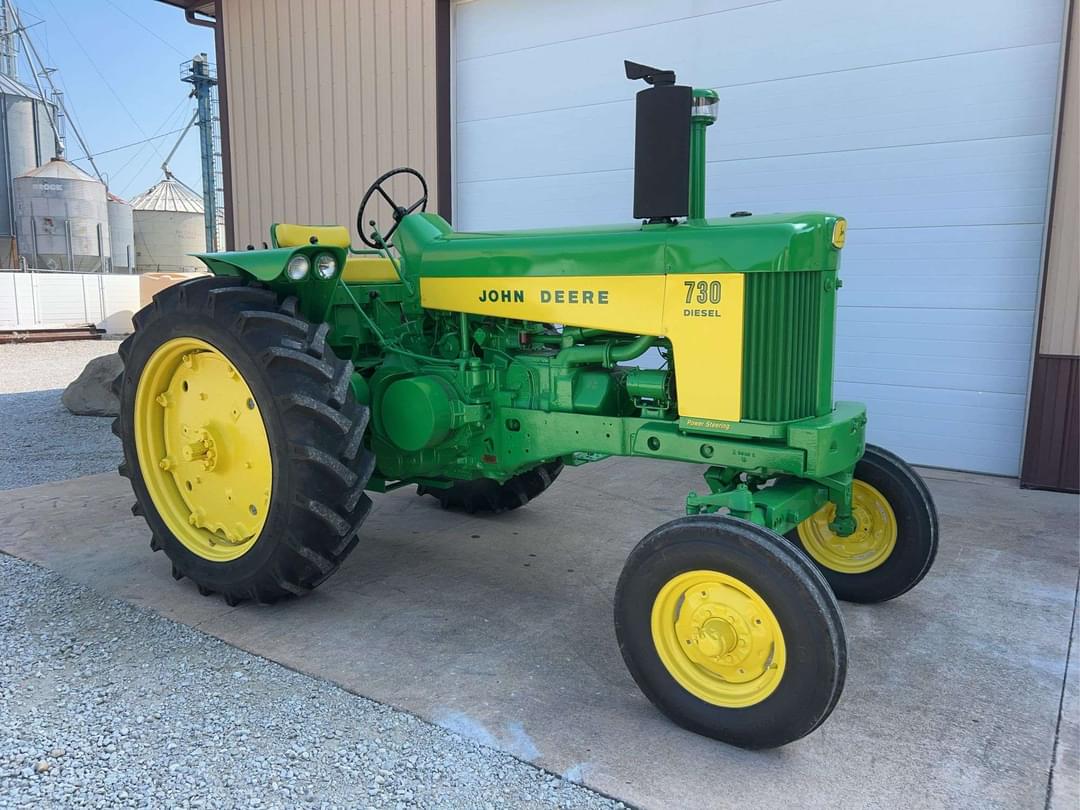 Image of John Deere 730 Primary image