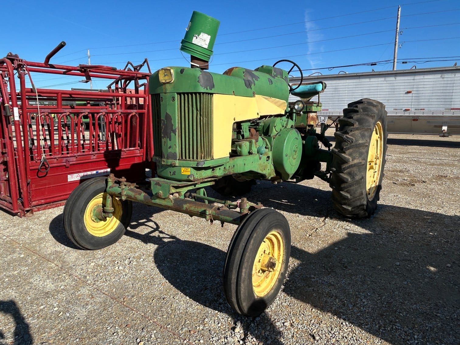 1960 John Deere 730 Equipment Image0