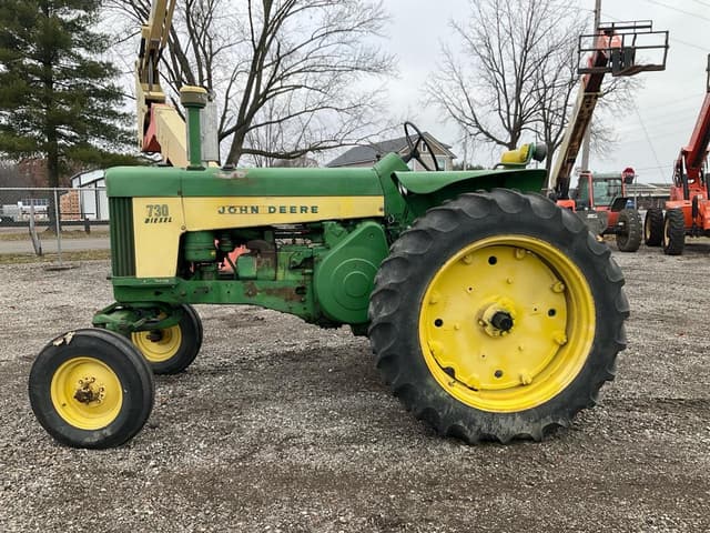 Image of John Deere 730 equipment image 1