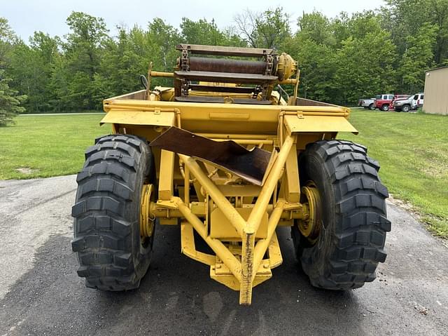 Image of John Deere 840 equipment image 3