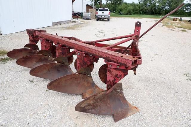 Image of Massey Ferguson 82 equipment image 4
